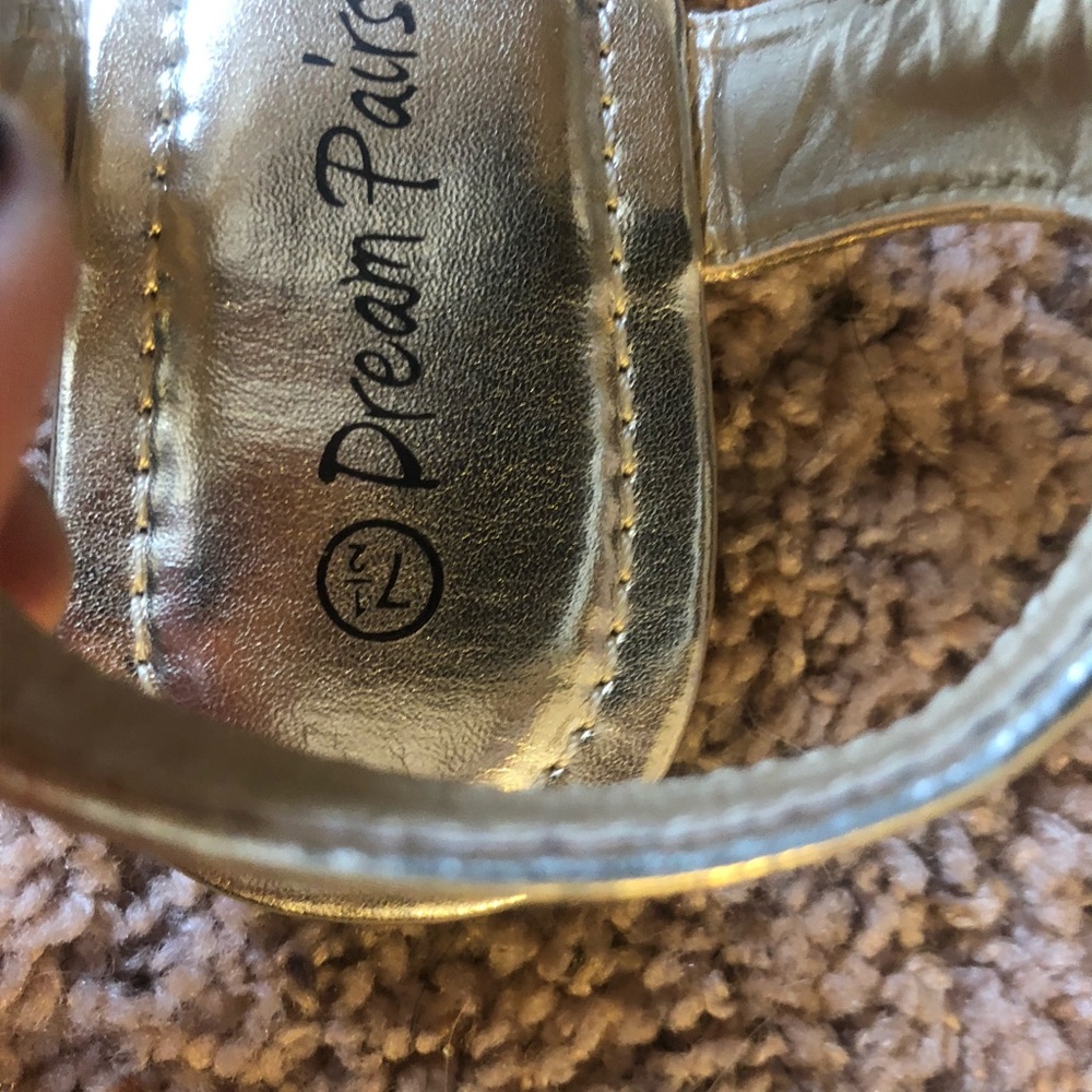 Gold sandals - Picture 4 of 5